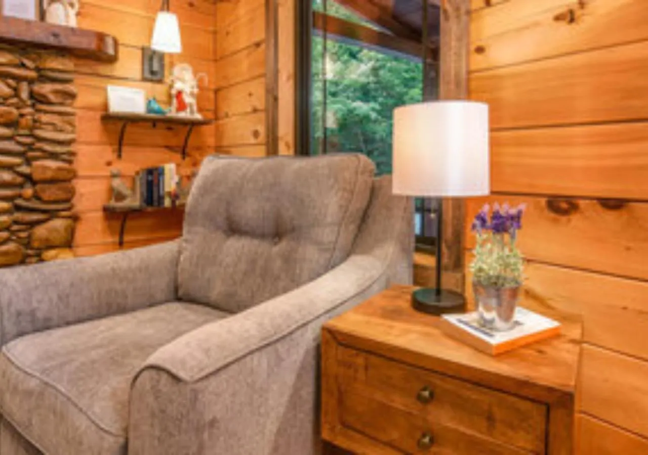 Veteran Host Pets Allowed Sleeps 4 No Minimum Nights *