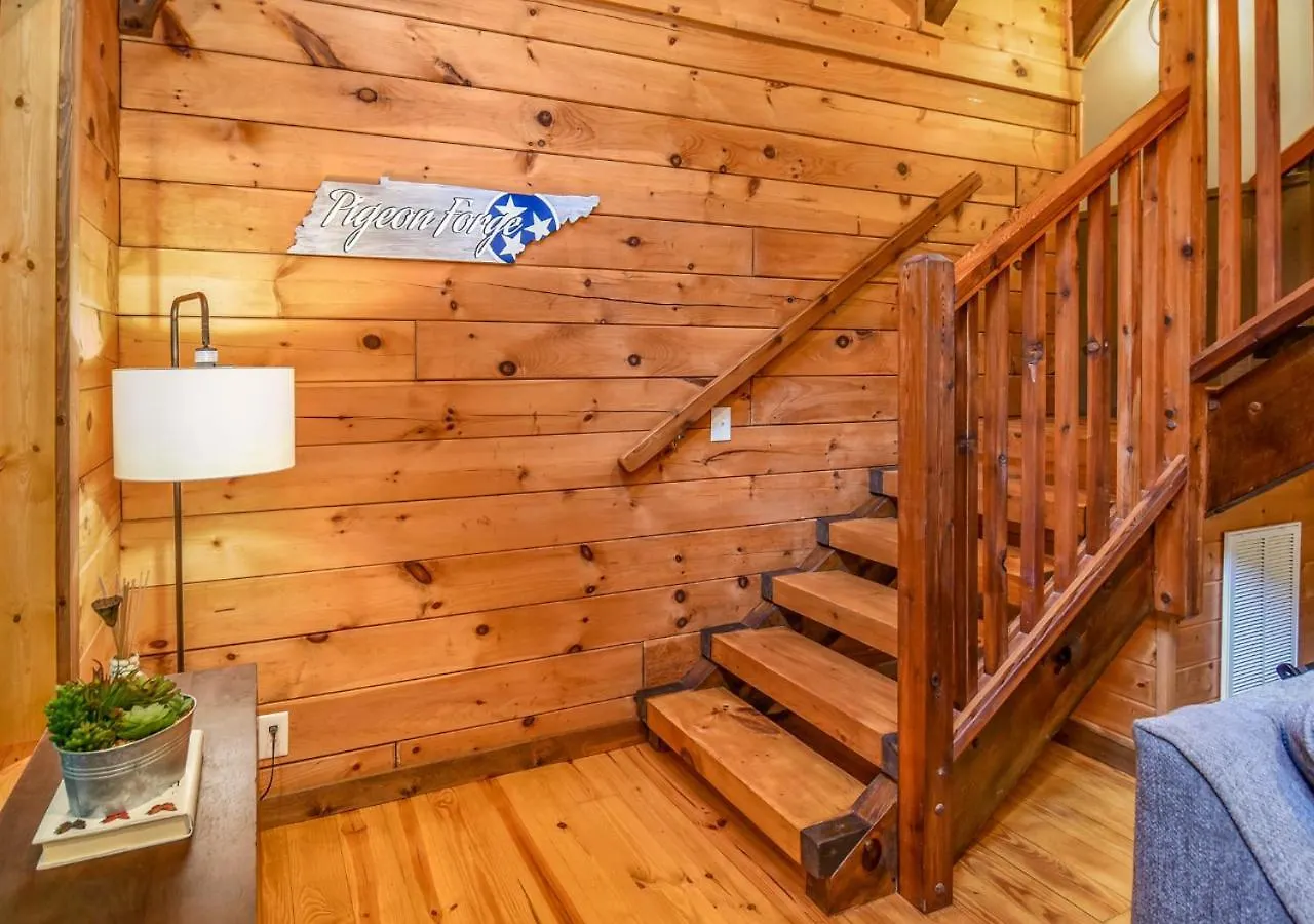 Veteran Host Pets Allowed Sleeps 4 No Minimum Nights Pigeon Forge
