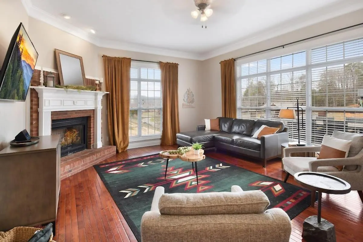 Greystone In The Smokies - Luxury - Pool * Pigeon Forge