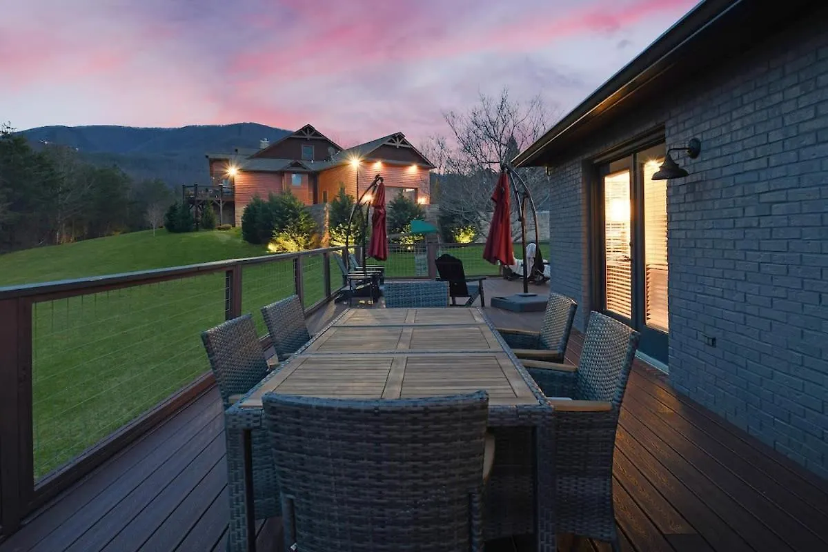 Holiday home Greystone In The Smokies - Luxury - Pool
