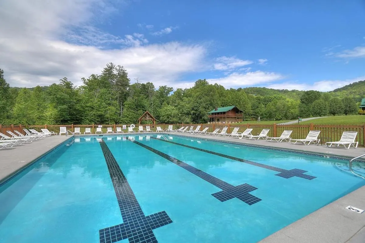 Greystone In The Smokies - Luxury - Pool Holiday home