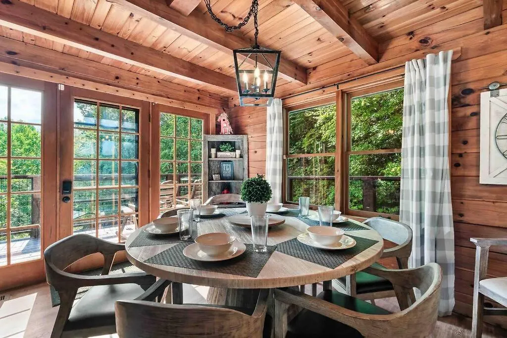 Holiday home Mountain Views,king Beds, Pet Friendly, Private Retreat Pigeon Forge