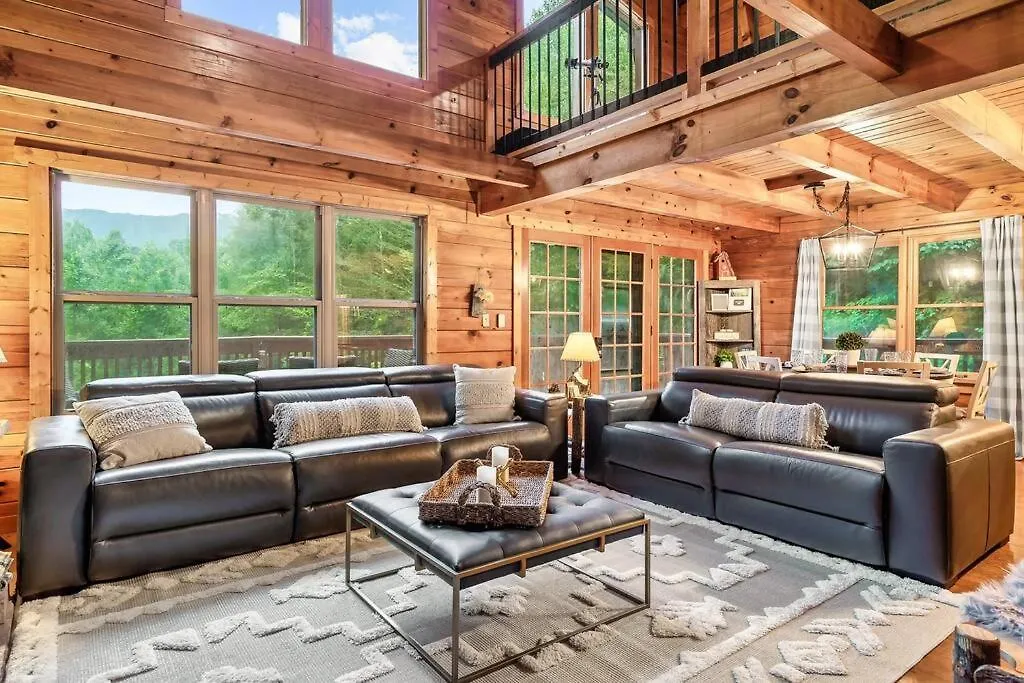 Mountain Views,king Beds, Pet Friendly, Private Retreat Holiday home
