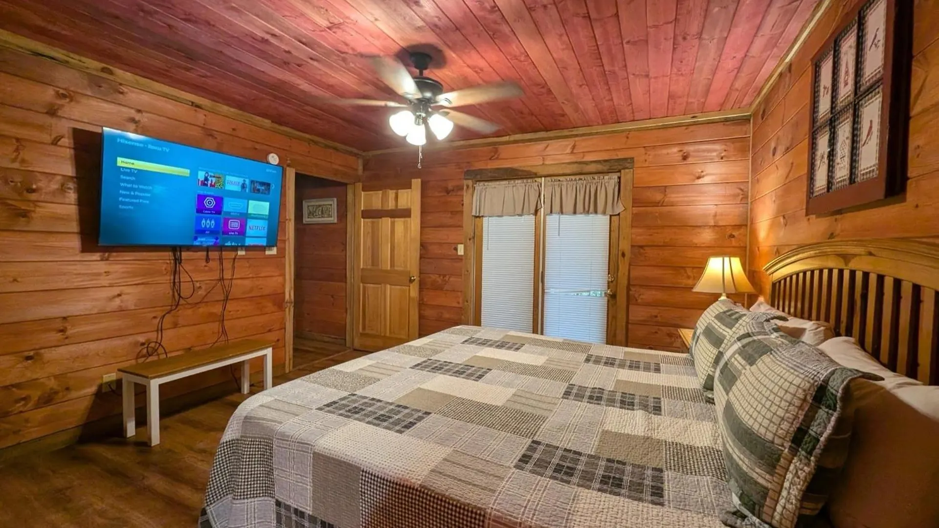 Er23 - Smoky Memories Pigeon Forge