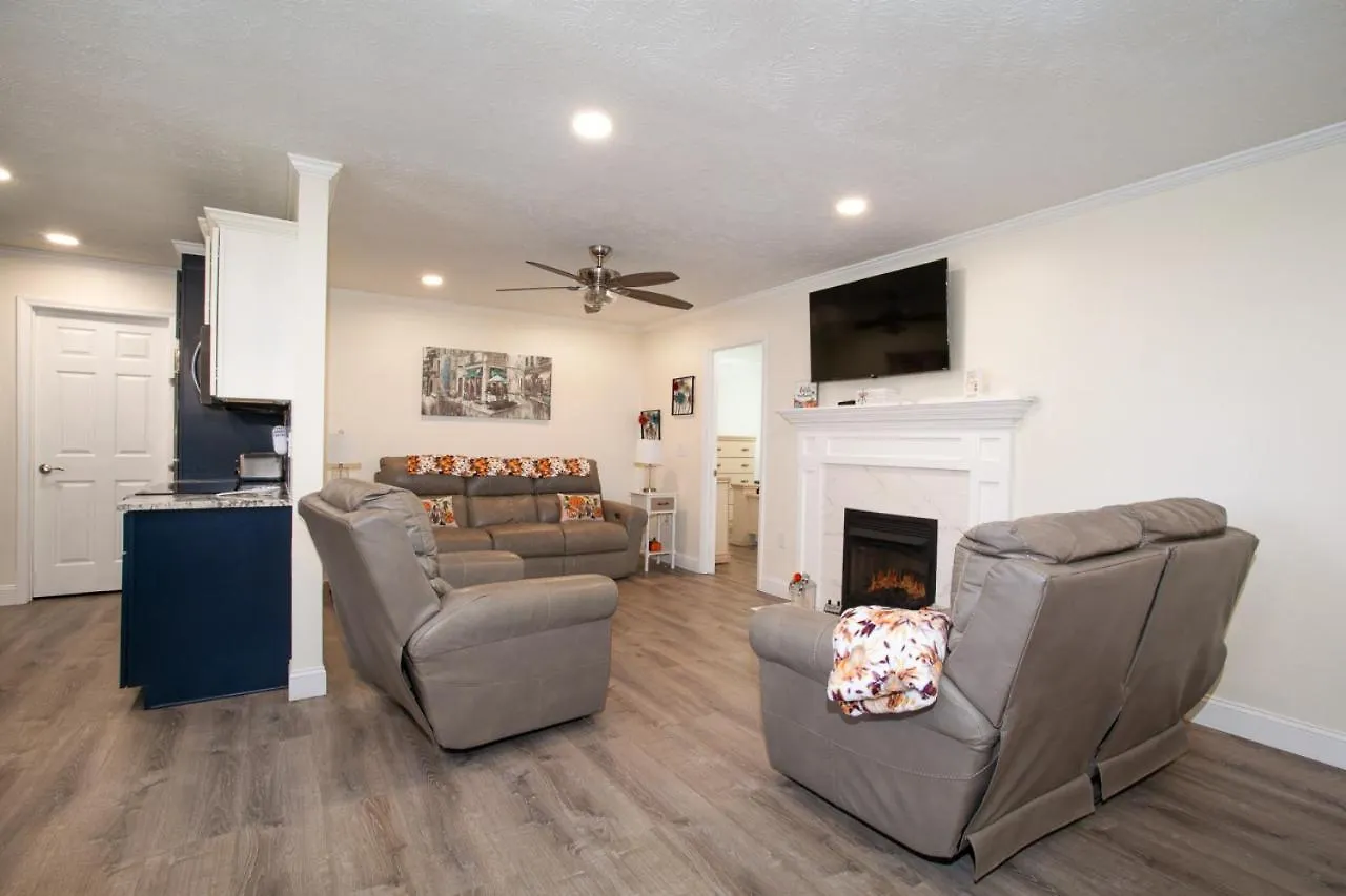 Cozy W Loveseat Fireplace Grill 度假居
