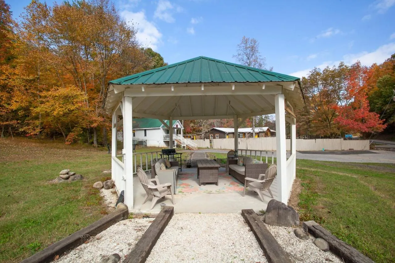 Cozy W Loveseat Fireplace Grill 度假居