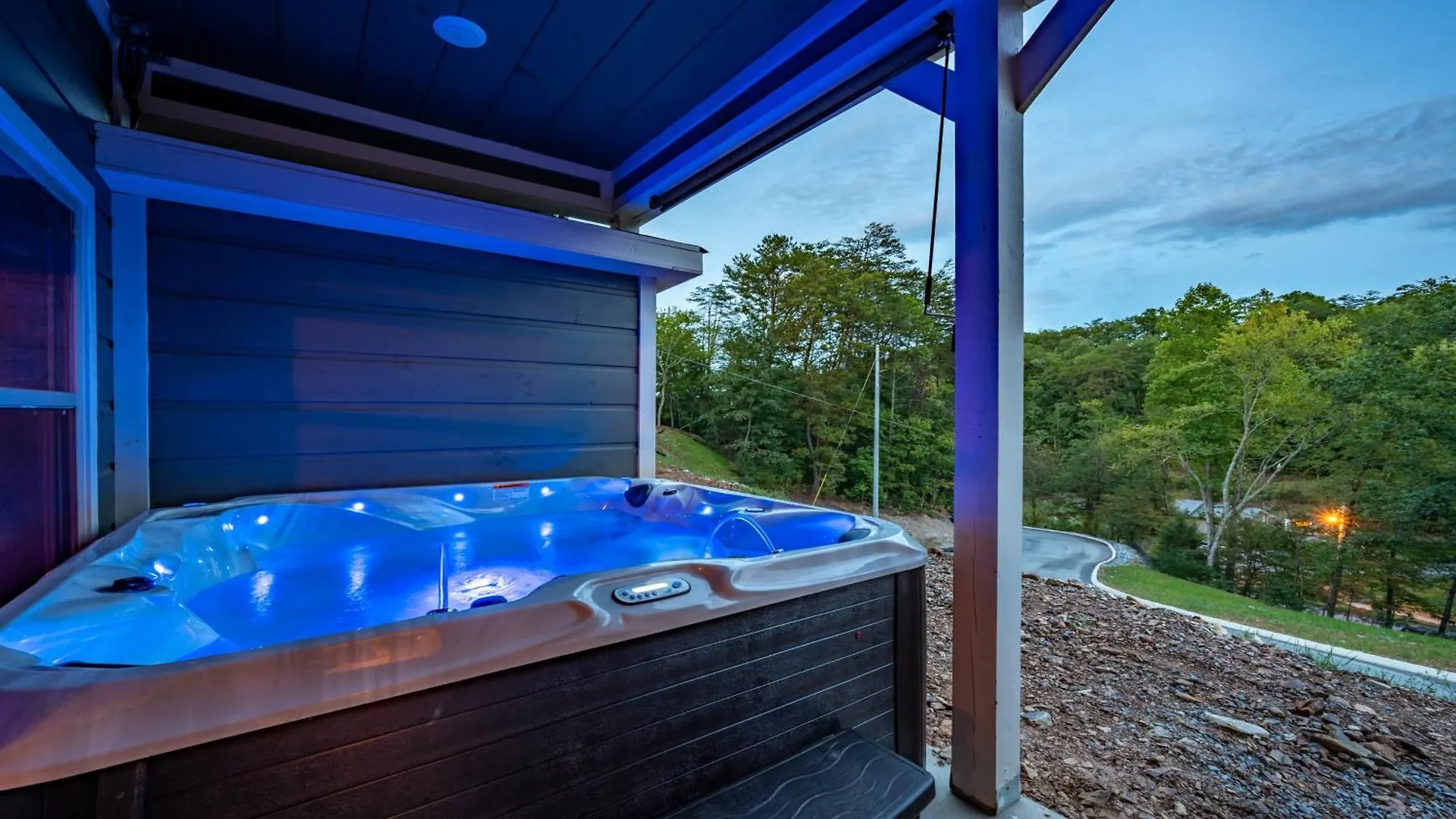 Liberty - Family Getaway With Pool, Hot Tub, Arcade & Dogs Pigeon Forge