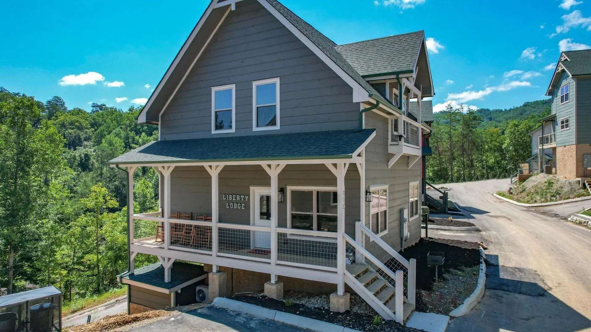 Liberty - Family Getaway With Pool, Hot Tub, Arcade & Dogs Holiday home *
