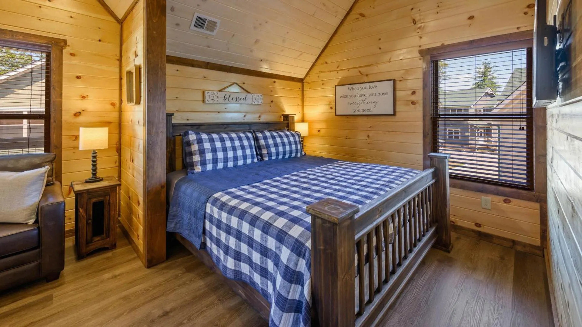 Liberty - Family Getaway With Pool, Hot Tub, Arcade & Dogs