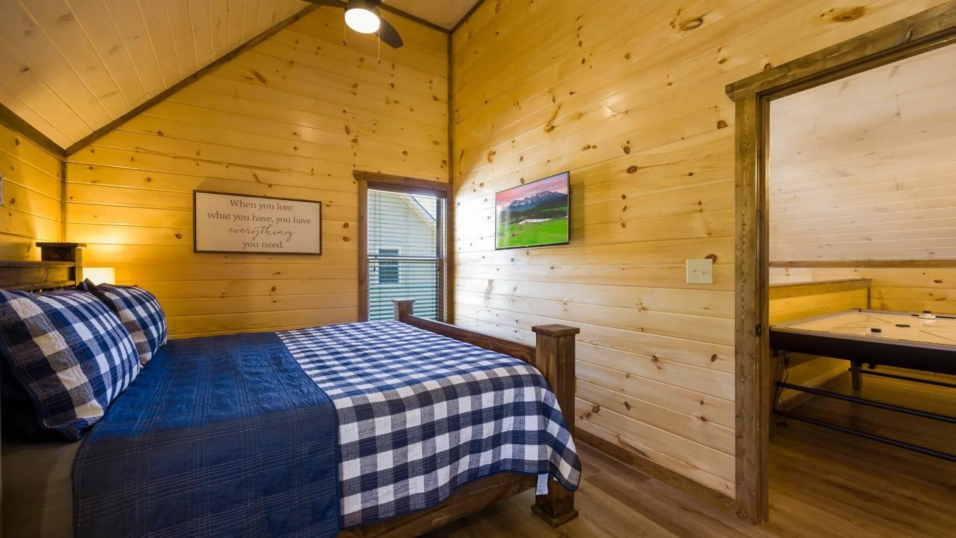 Holiday home Liberty - Family Getaway With Pool, Hot Tub, Arcade & Dogs *