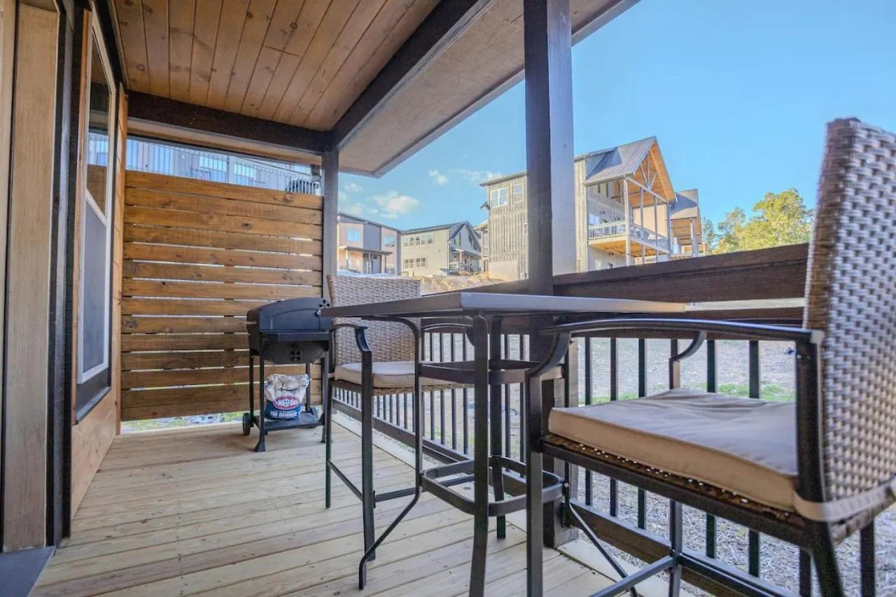 2br Cozy In Smoky Mountains With Hot Tub Holiday home *