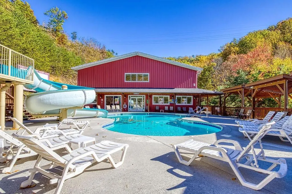An Awesome View, Game Area, Pools, Pavilion, Free Attraction Tickets, Dollywood And More!