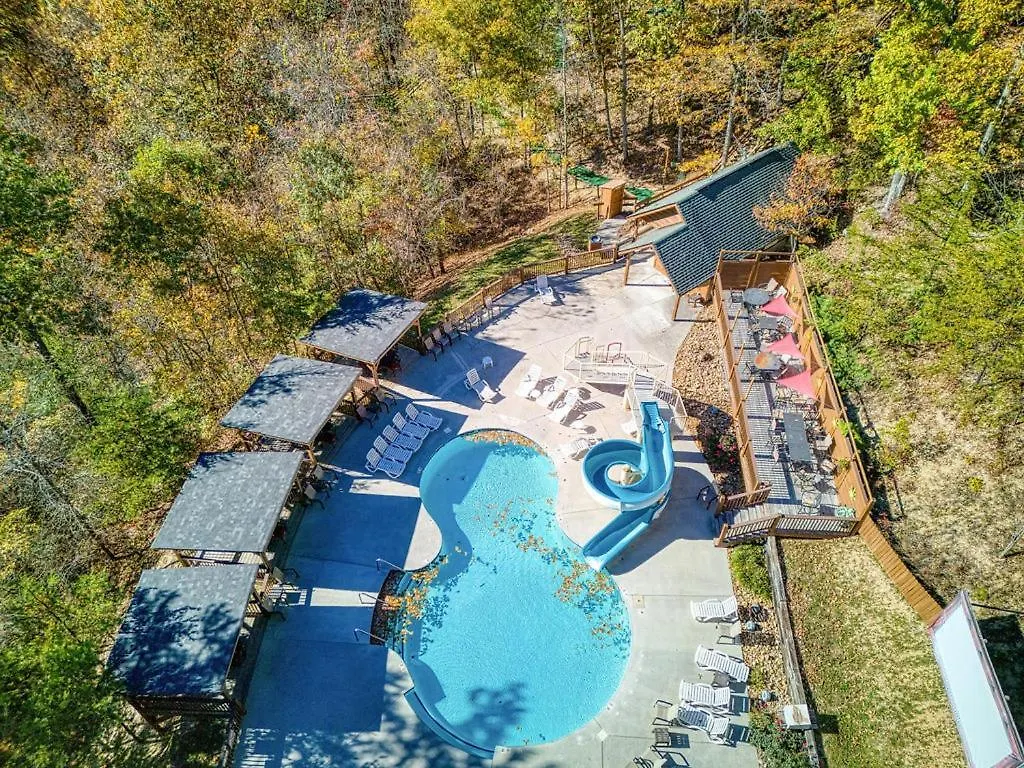 An Awesome View, Game Area, Pools, Pavilion, Free Attraction Tickets, Dollywood And More! *