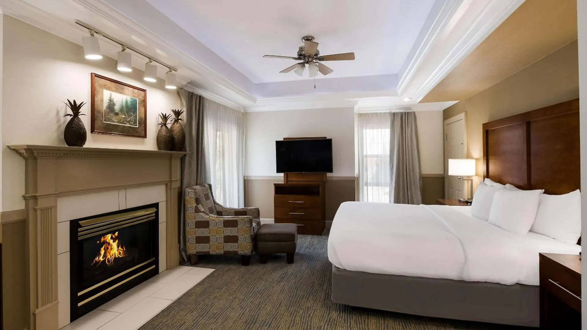 The At Apple Valley, Ascend Collection Hotel Sevierville