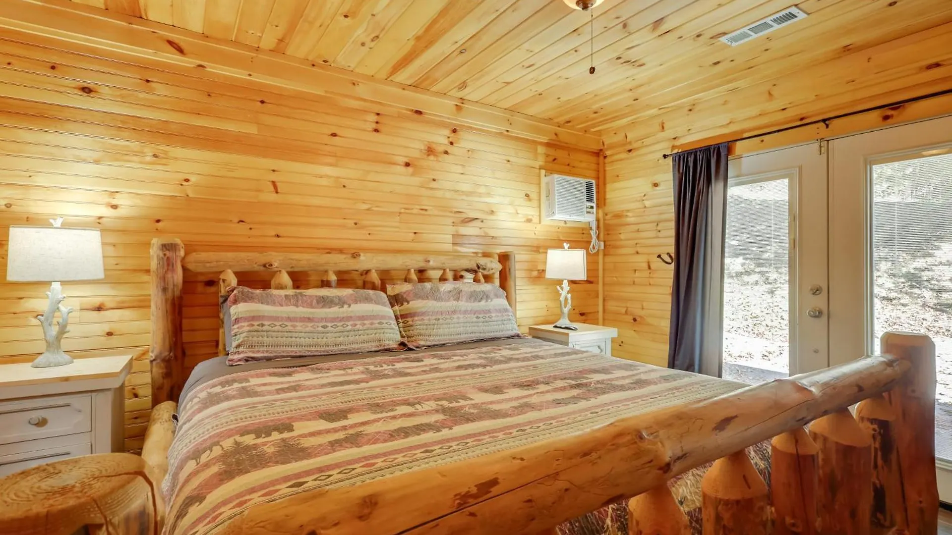 By Dollywood With Private Pool! Pigeon Forge
