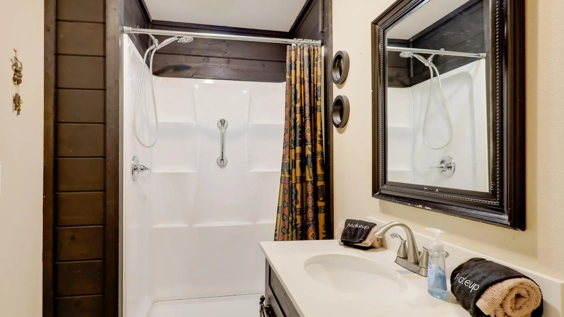 Holiday home By Dollywood With Private Pool!