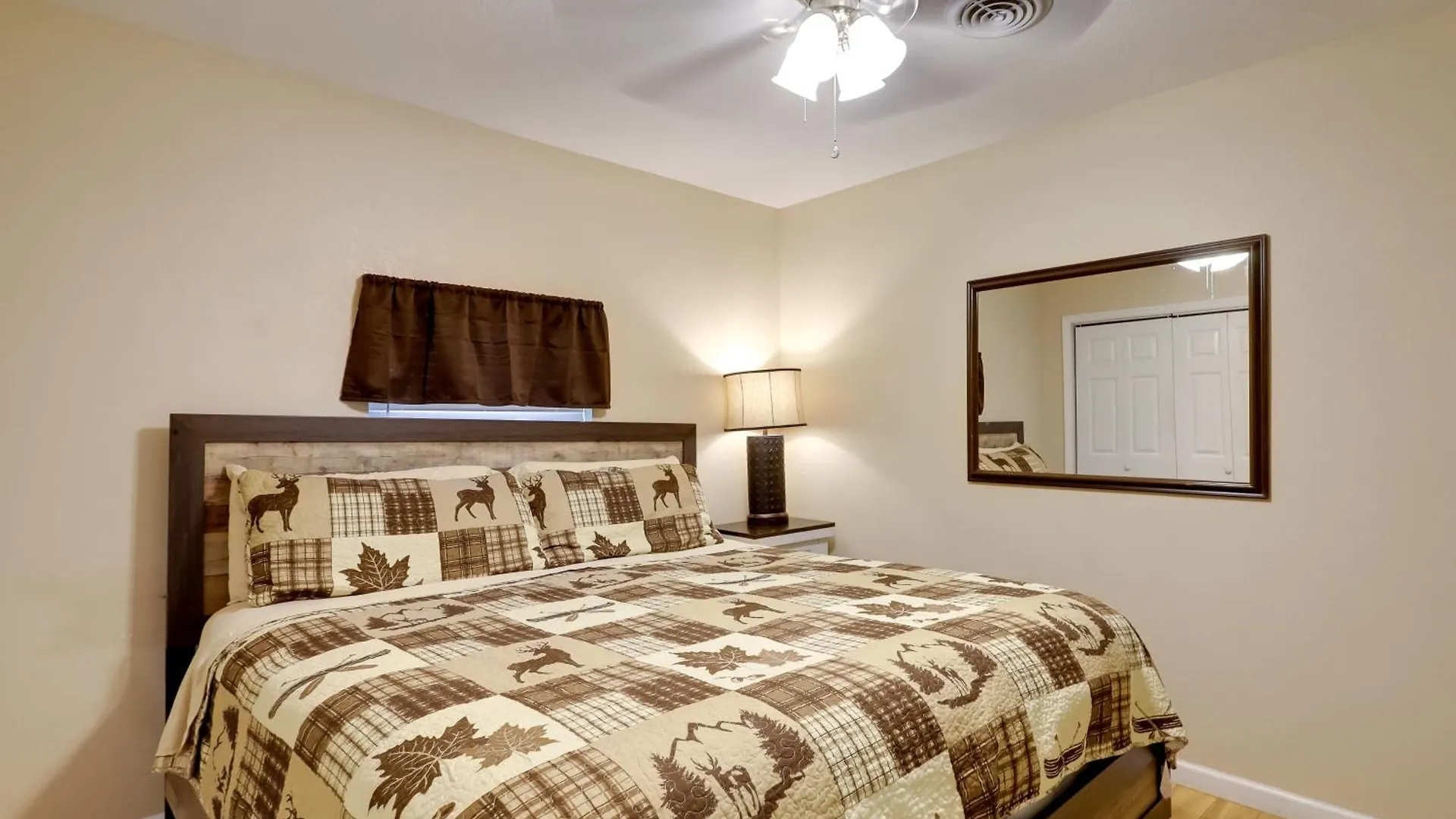 Holiday home By Dollywood With Private Pool!