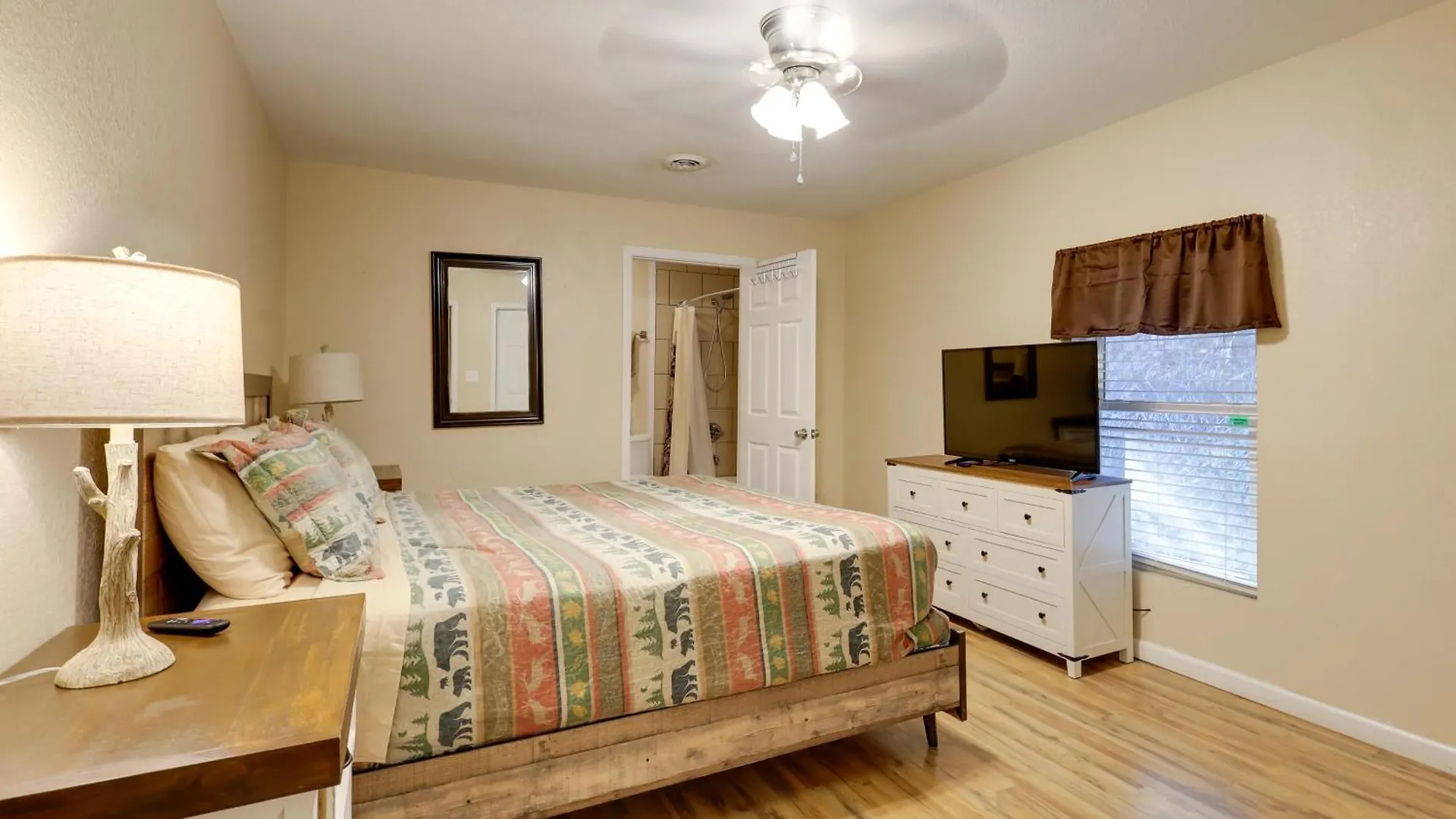 By Dollywood With Private Pool! Holiday home Pigeon Forge