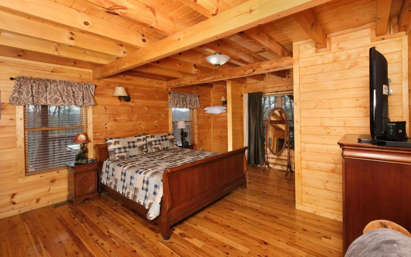 Bear Mountain Splash Villa *