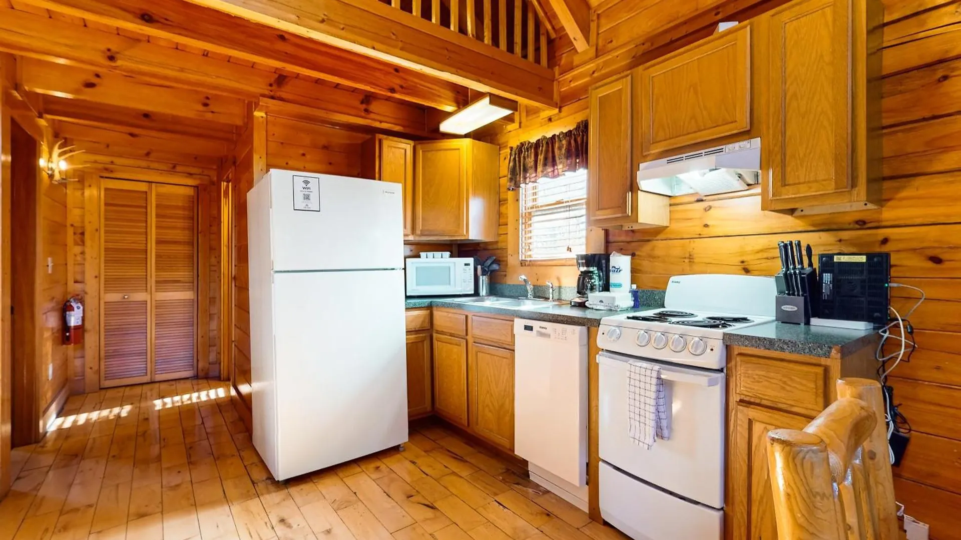 Pin Oak Cabin, Unit 241 * Pigeon Forge