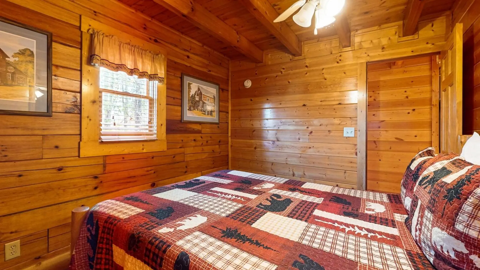 Pin Oak Cabin, Unit 241 *