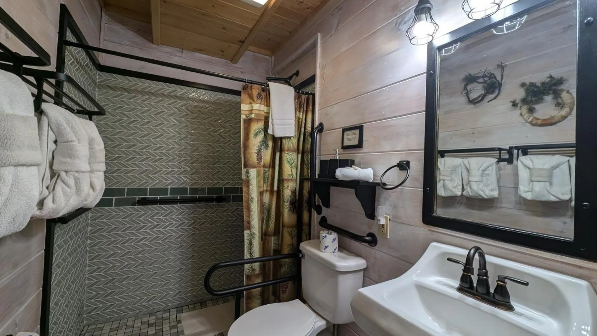 Five-bedroom House * Pigeon Forge
