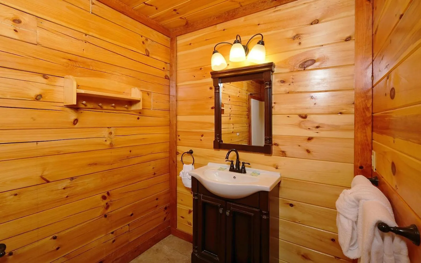 Big Bear Plunge Villa Pigeon Forge
