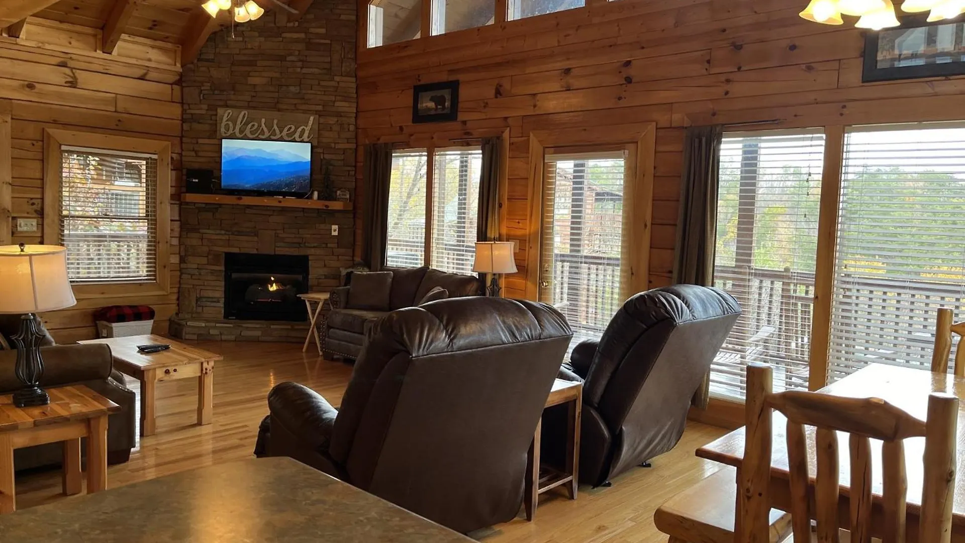 Ern860 - Cozy Bear Overlook