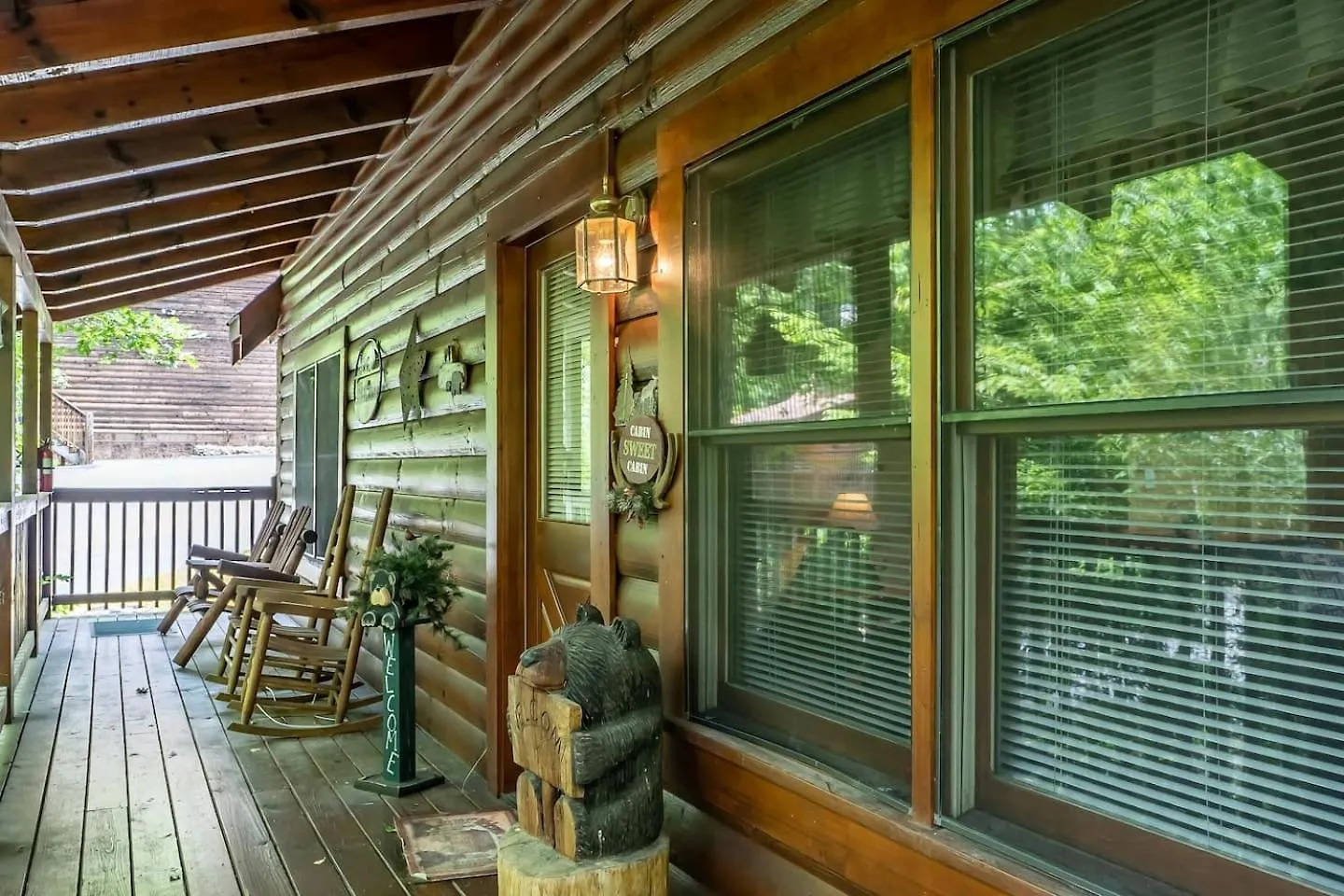 Eagles Ridge Retreat Hot Tub & Peaceful Views Pigeon Forge