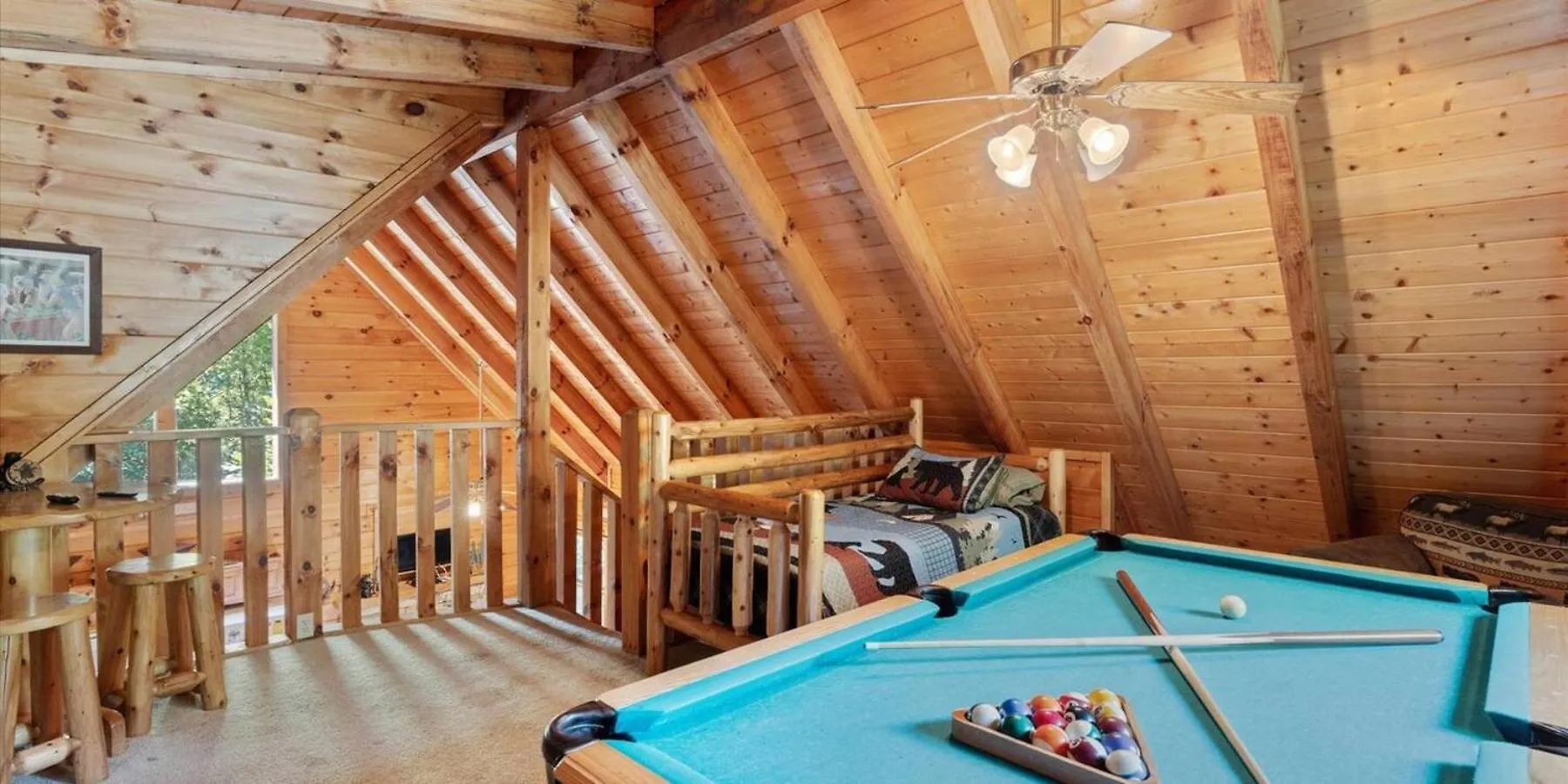 Eagles Ridge Retreat Hot Tub & Peaceful Views * Pigeon Forge