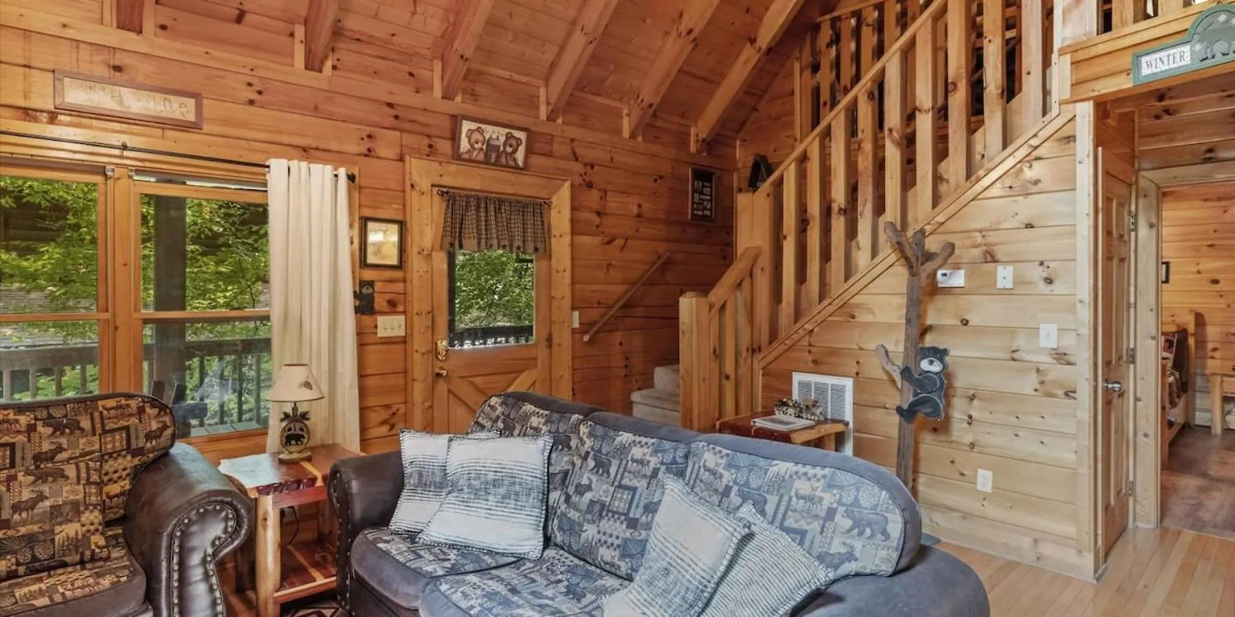 Eagles Ridge Retreat Hot Tub & Peaceful Views * Pigeon Forge