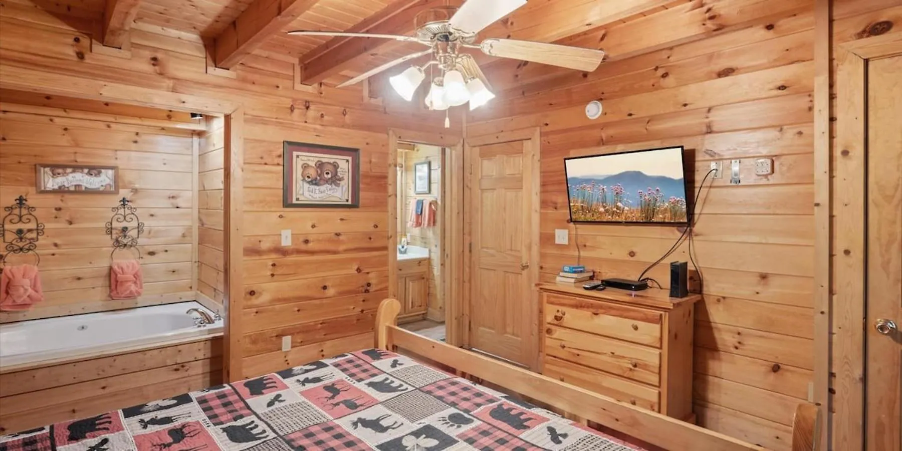 Eagles Ridge Retreat Hot Tub & Peaceful Views Holiday home