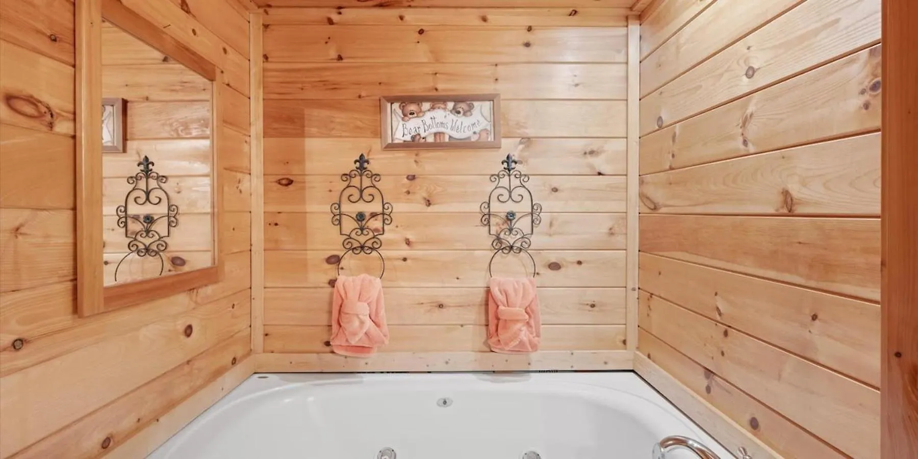 Holiday home Eagles Ridge Retreat Hot Tub & Peaceful Views