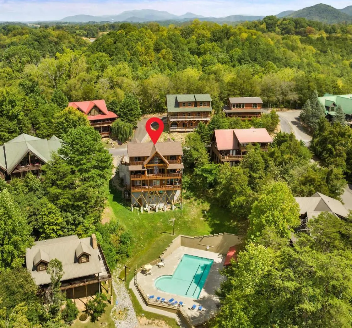 In & Out Pool, Near Dollywood, Game Room, Luxury Pigeon Forge