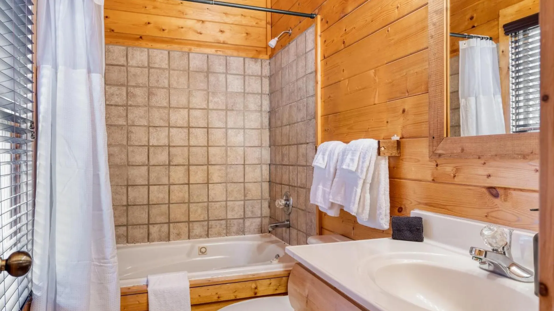 Brookshore By Avantstay Relaxing Backyard Creek 10mins From Casa de Férias Pigeon Forge