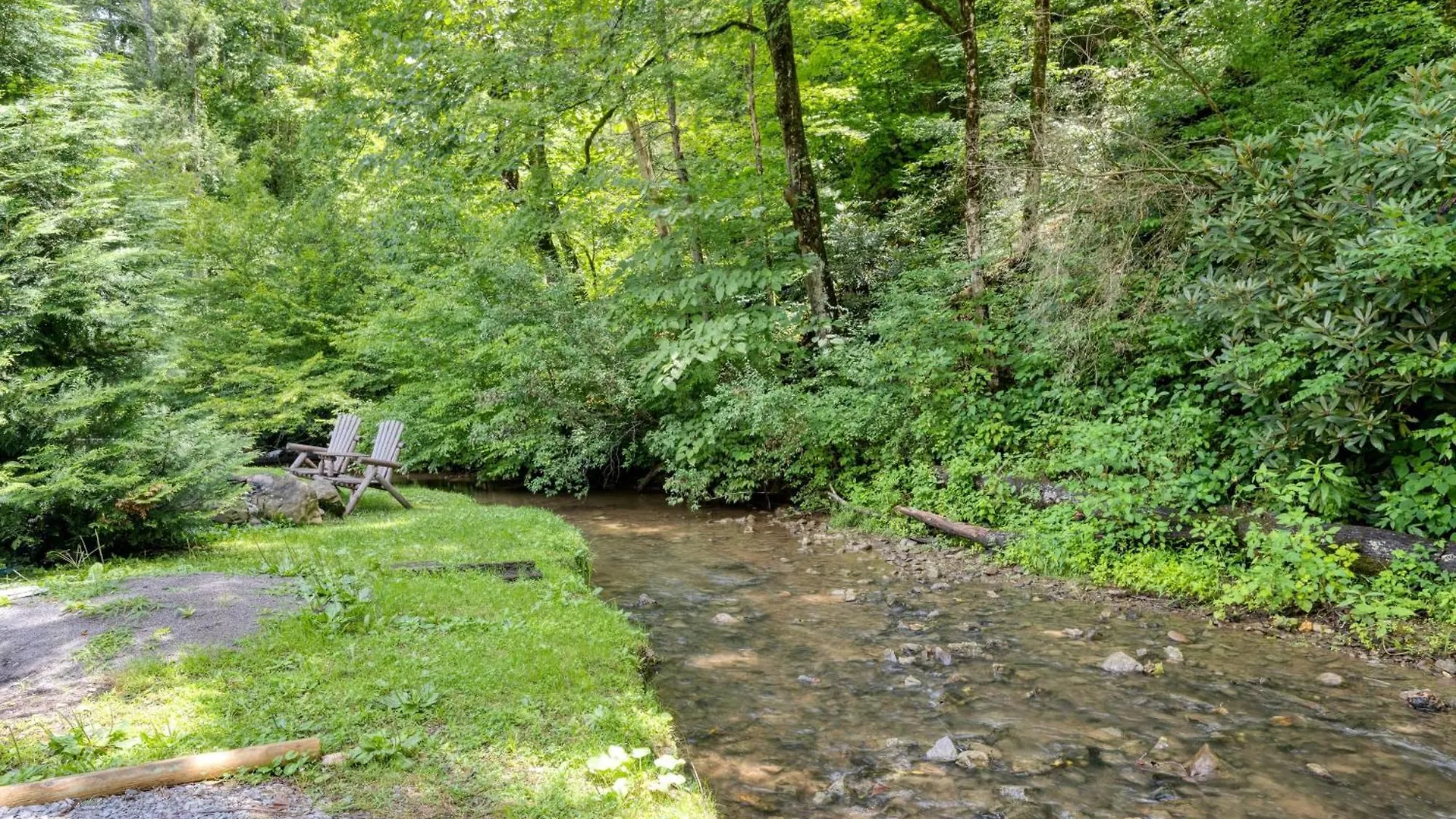 Brookshore By Avantstay Relaxing Backyard Creek 10mins From