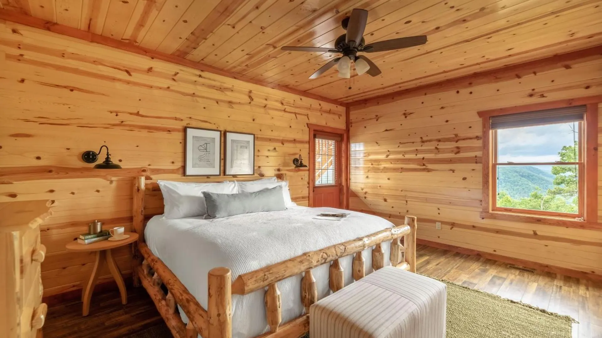 Holiday home Sugarland By Avantstay Sleeps 28 Theatre Two Hot Tubs Indoor Pool Incredible Views *