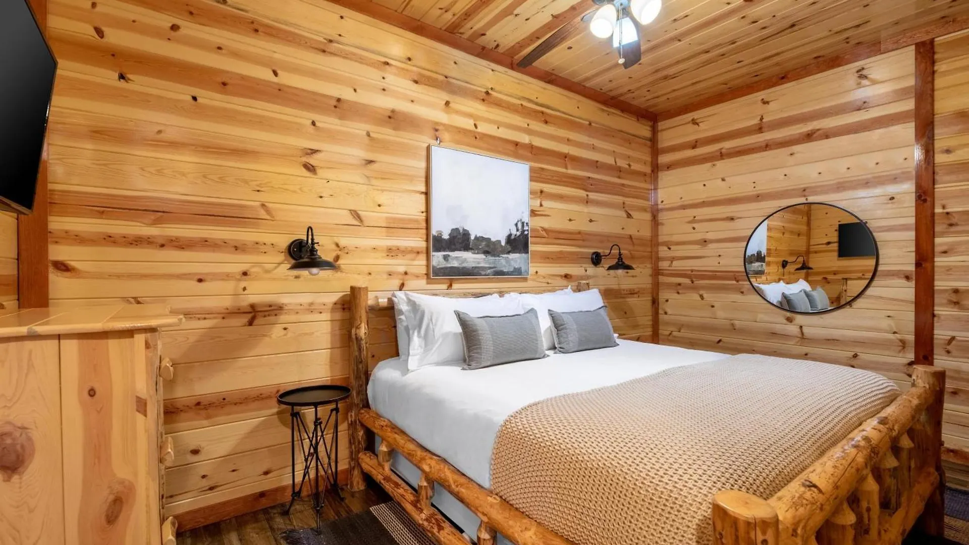 Holiday home Sugarland By Avantstay Sleeps 28 Theatre Two Hot Tubs Indoor Pool Incredible Views Pigeon Forge