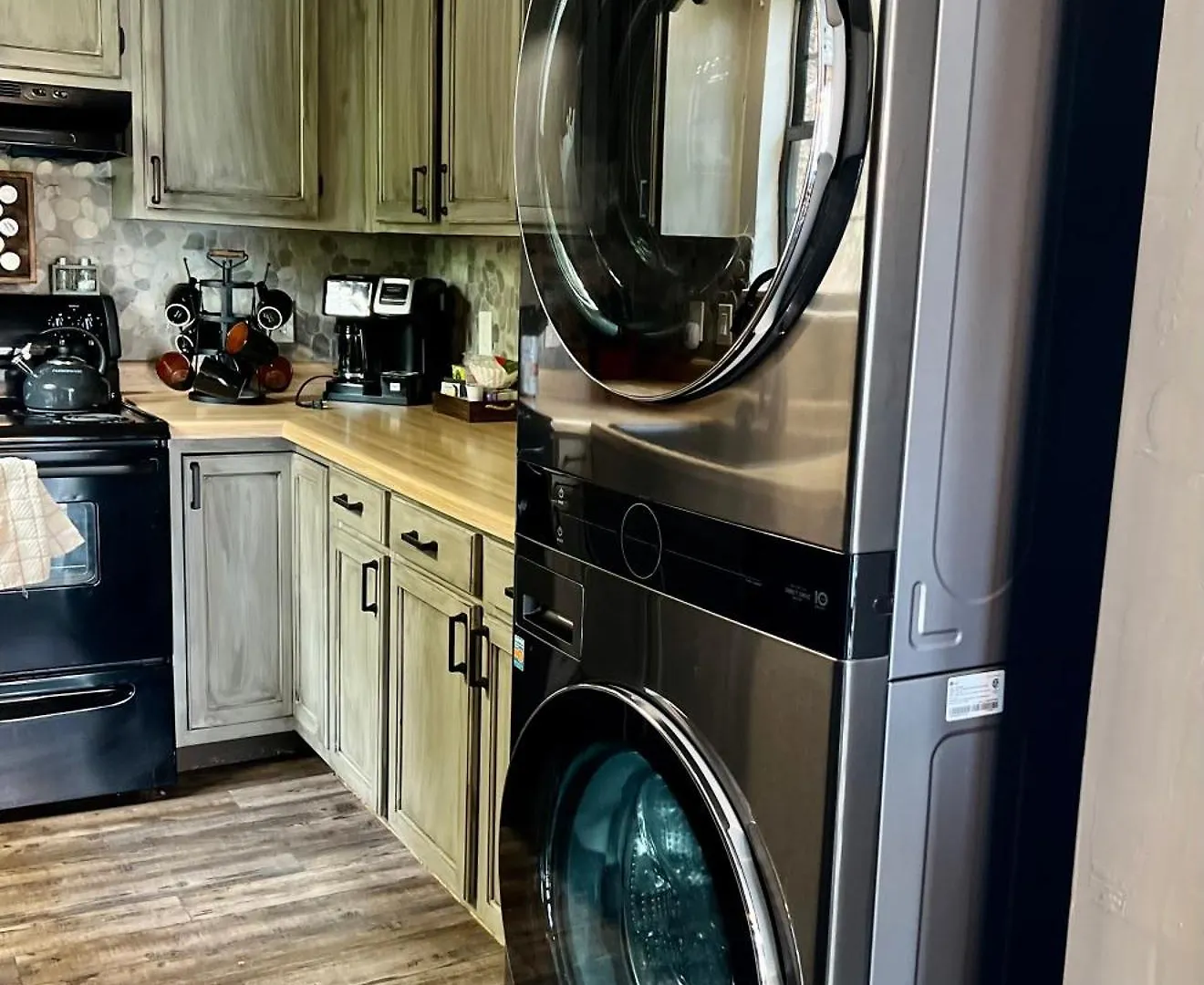 Pioneer Pass- Hot Tub, 2 Bdrm, W&d, Pets Ok Holiday home Pigeon Forge