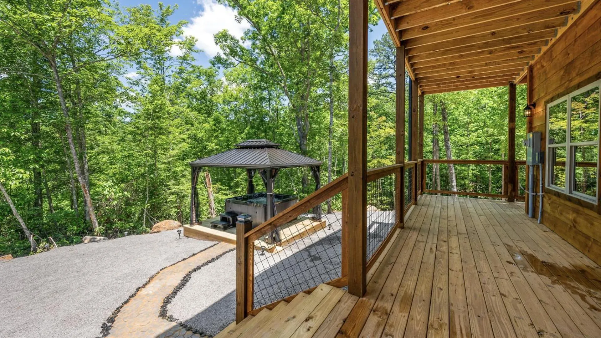 Smoky - Mountain Hideaway
