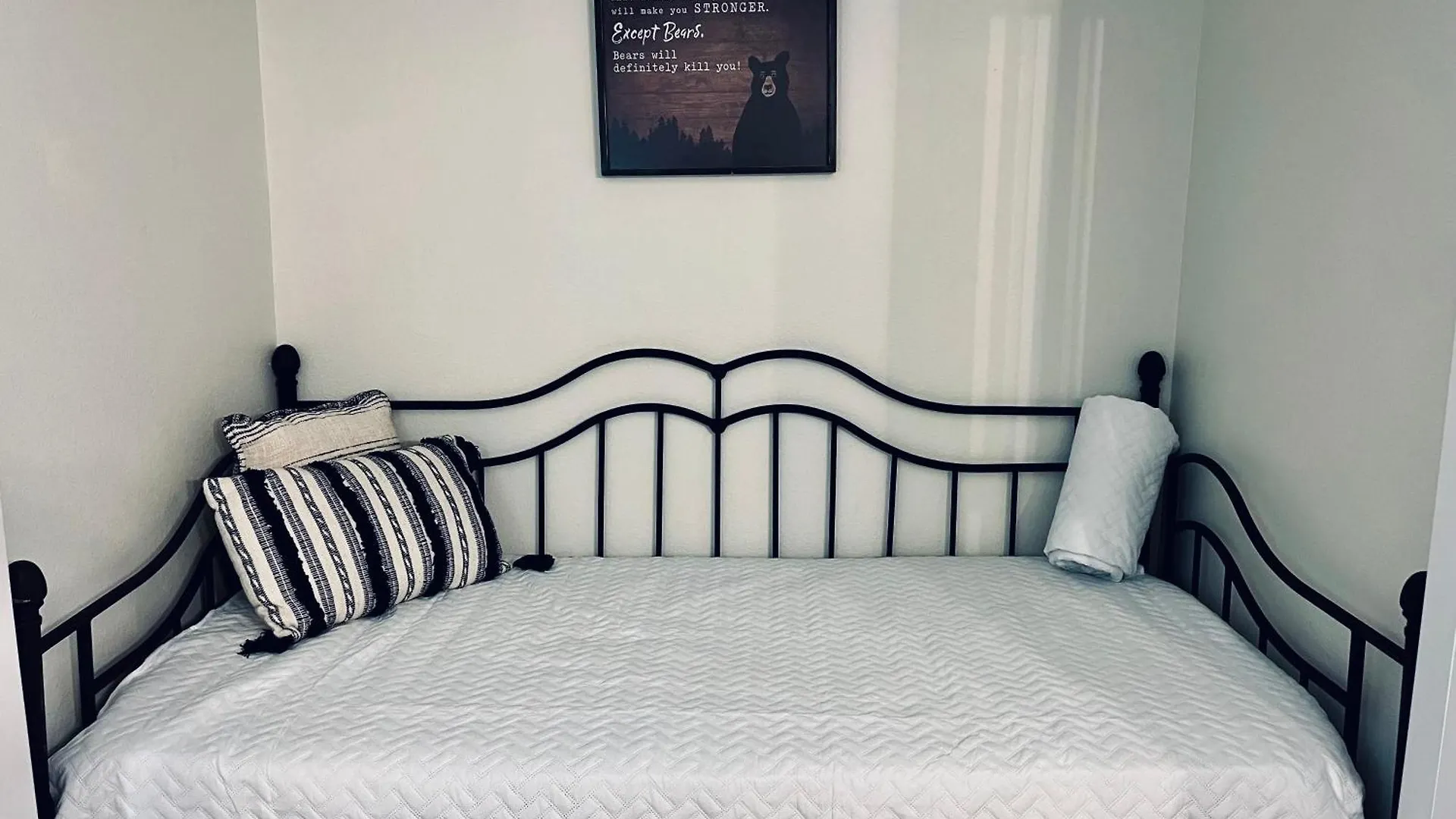Main Level 1 Bedroom Condo- Mountain View