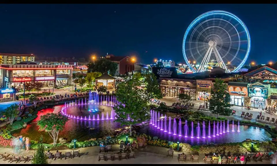 Main Level 1 Bedroom Condo- Mountain View Holiday park Pigeon Forge