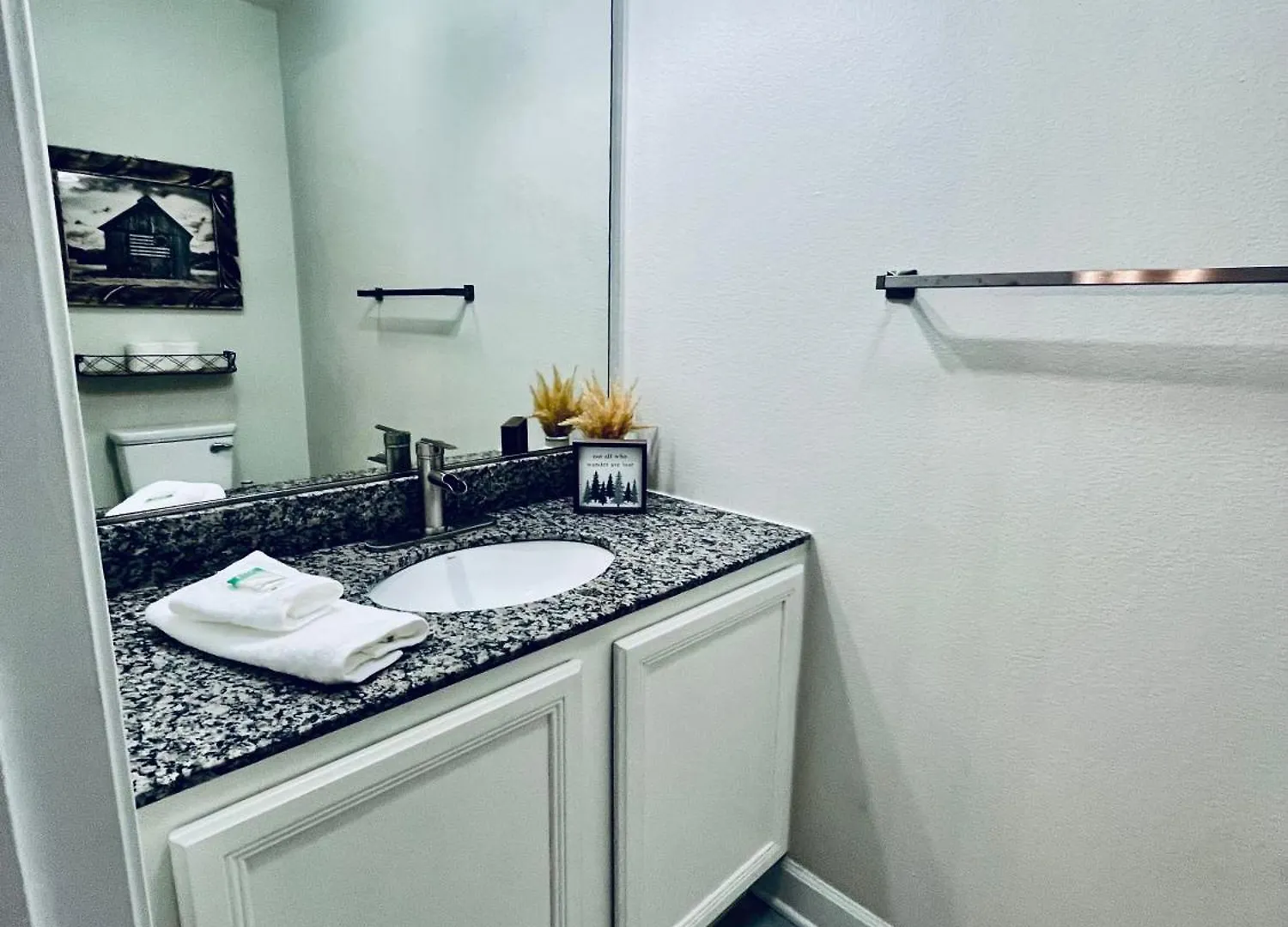 Holiday park Main Level 1 Bedroom Condo- Mountain View *