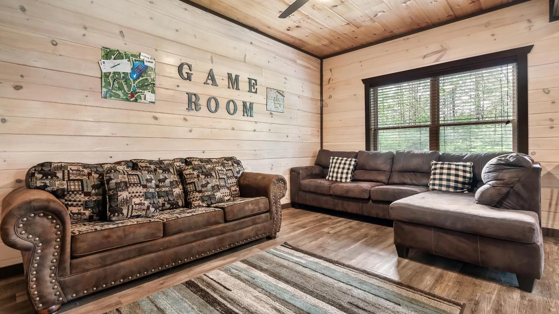 Holiday home Luxury 3-br Minutes From Parkway With Game And Hot Tub *