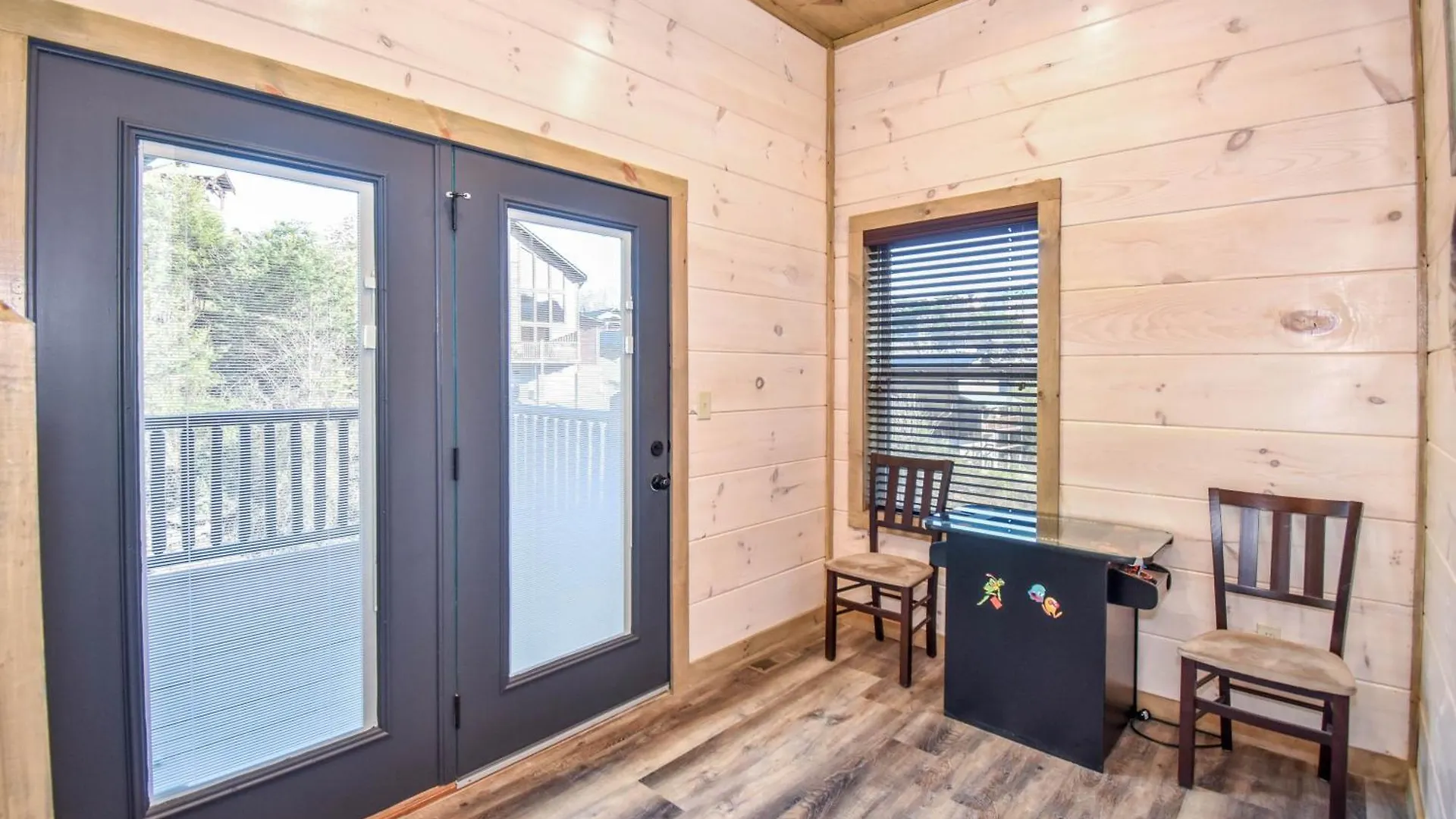 Holiday home Luxury 4-br Near Parkway And Dollywood With Game And Hot Tub *