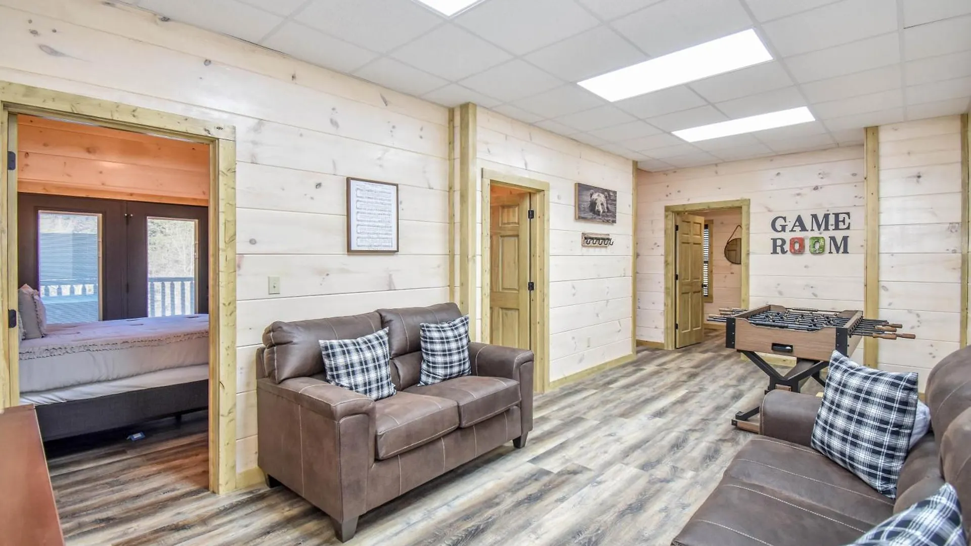 Holiday home Luxury 4-br Near Parkway And Dollywood With Game And Hot Tub Pigeon Forge