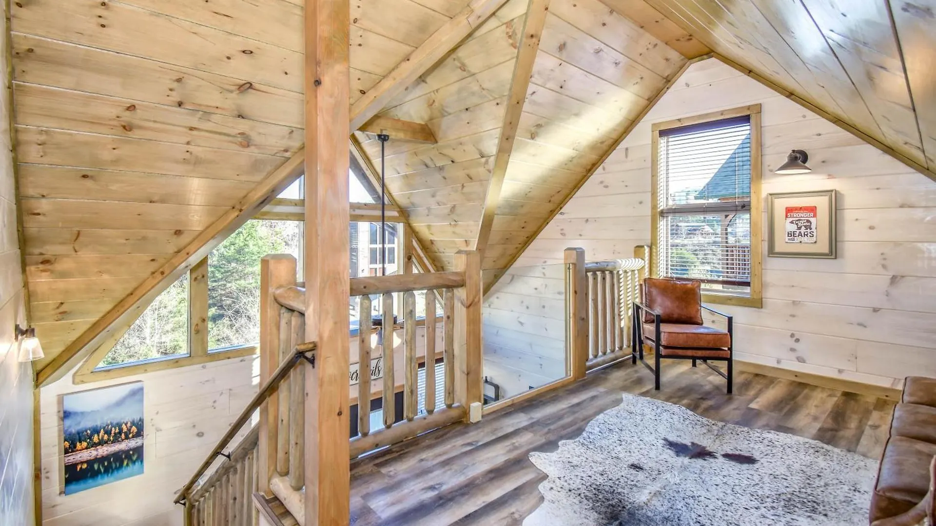 Luxury 4-br Near Parkway And Dollywood With Game And Hot Tub Holiday home