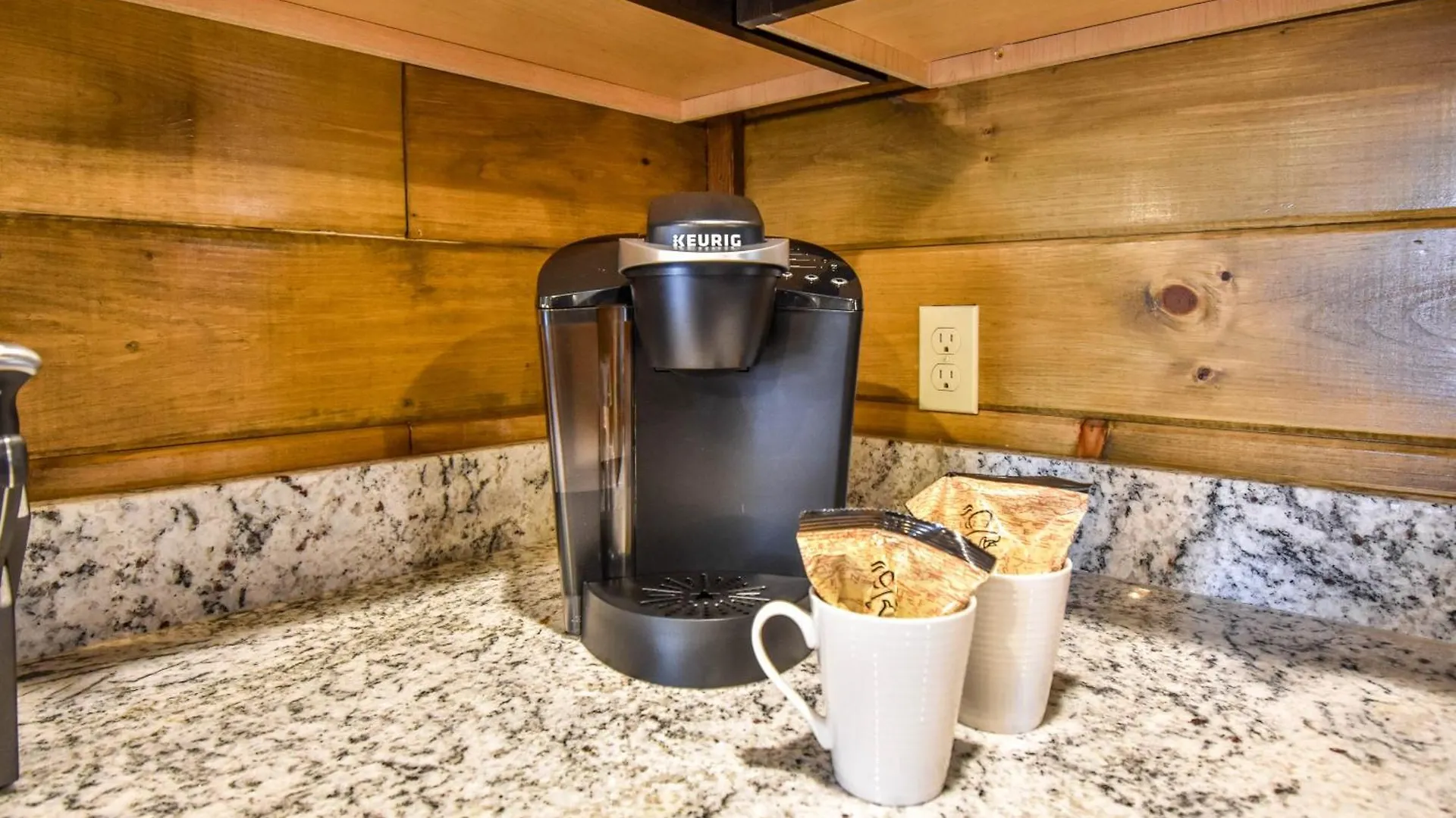 Holiday home Luxury 5-br Near Parkway And Dollywood With Game And Hot Tub