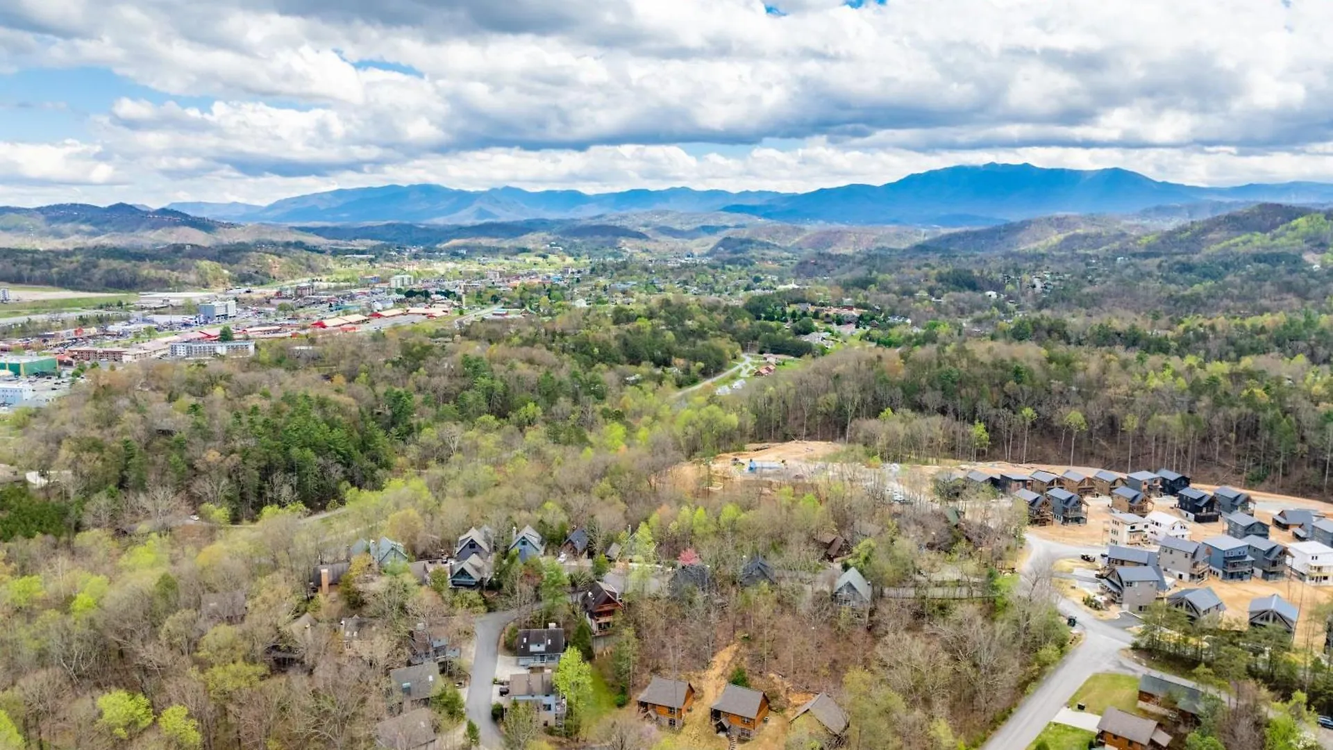 Holiday home The Wacky Woodpecker By Avantstay Game Private Hot Tub Pool Access Pigeon Forge