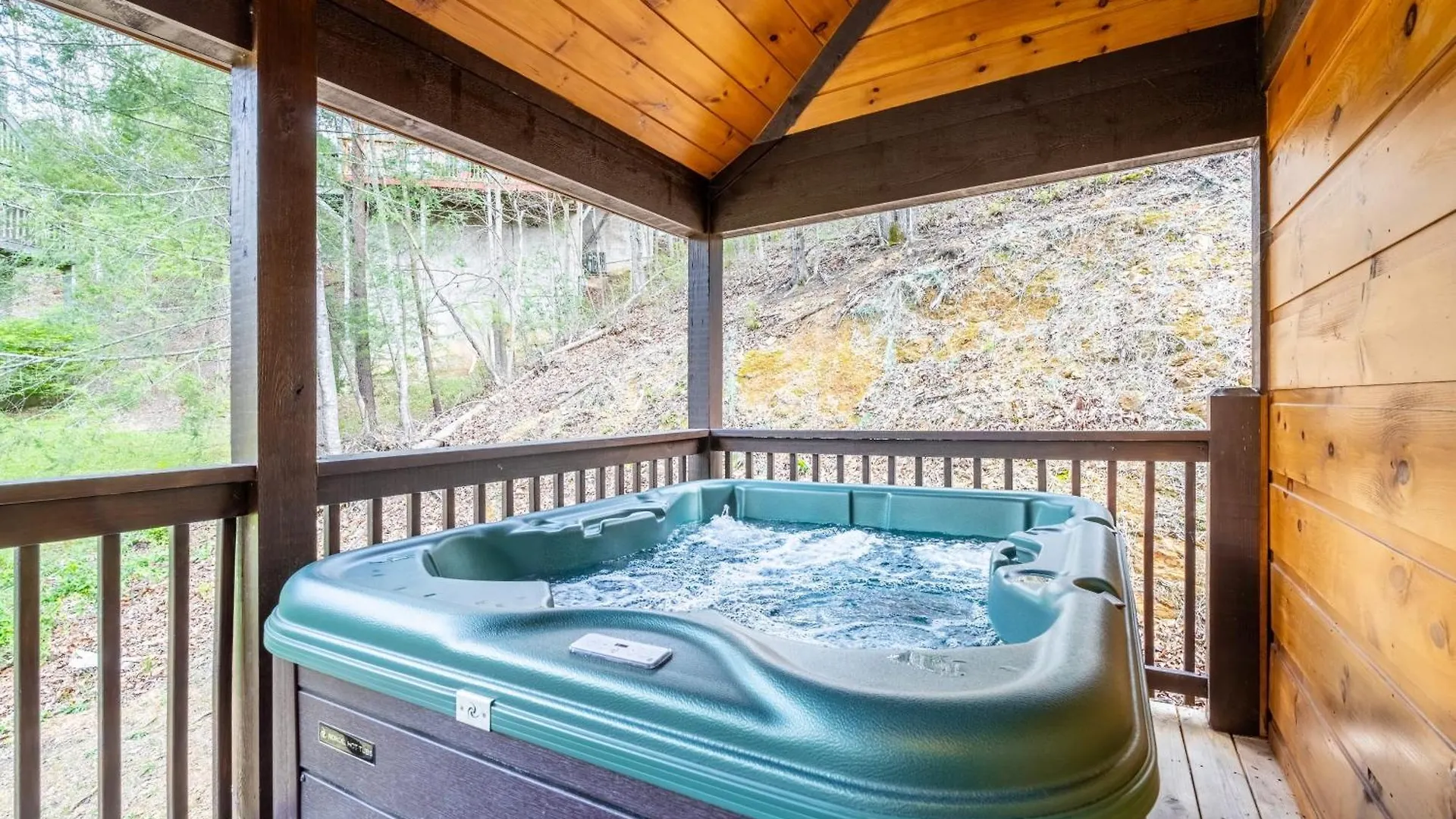 The Wacky Woodpecker By Avantstay Game Private Hot Tub Pool Access Pigeon Forge